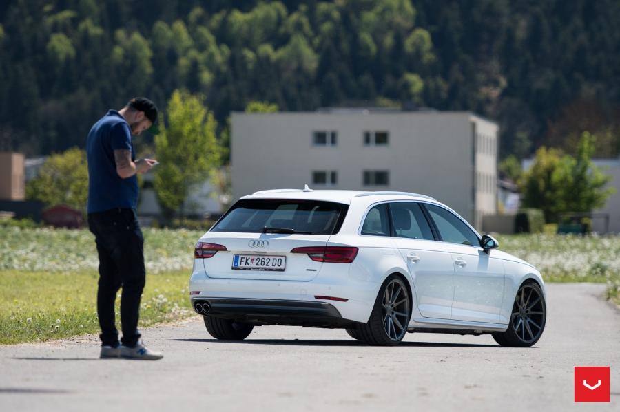  Audi A4 Avant Quattro on Vossen Wheels (VFS1) 2017 года  (фото 15 из 35)